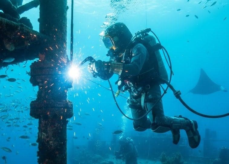 Mantenimiento e instalación de infraestructura portuaria